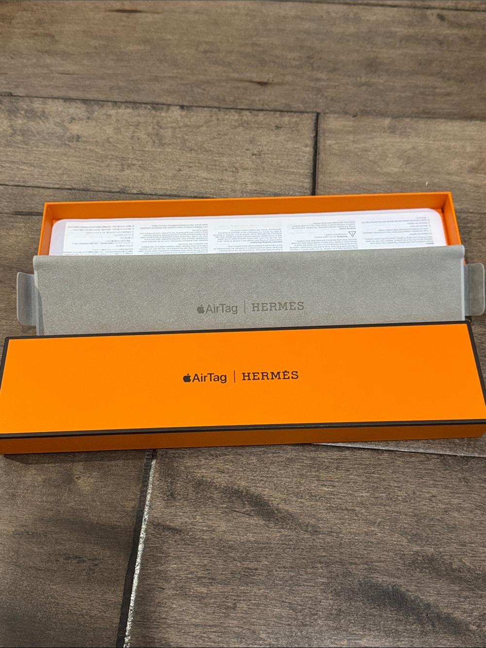 Apple AirTag Hermès Box in Signature Orange - box only